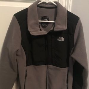 Women’s Northface Denali 2